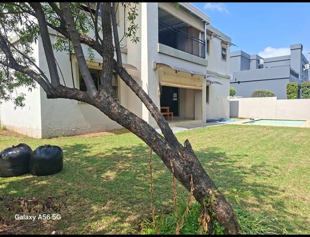 5 BEDROOM HOUSE FOR SALE IN KYALAMI HILLS